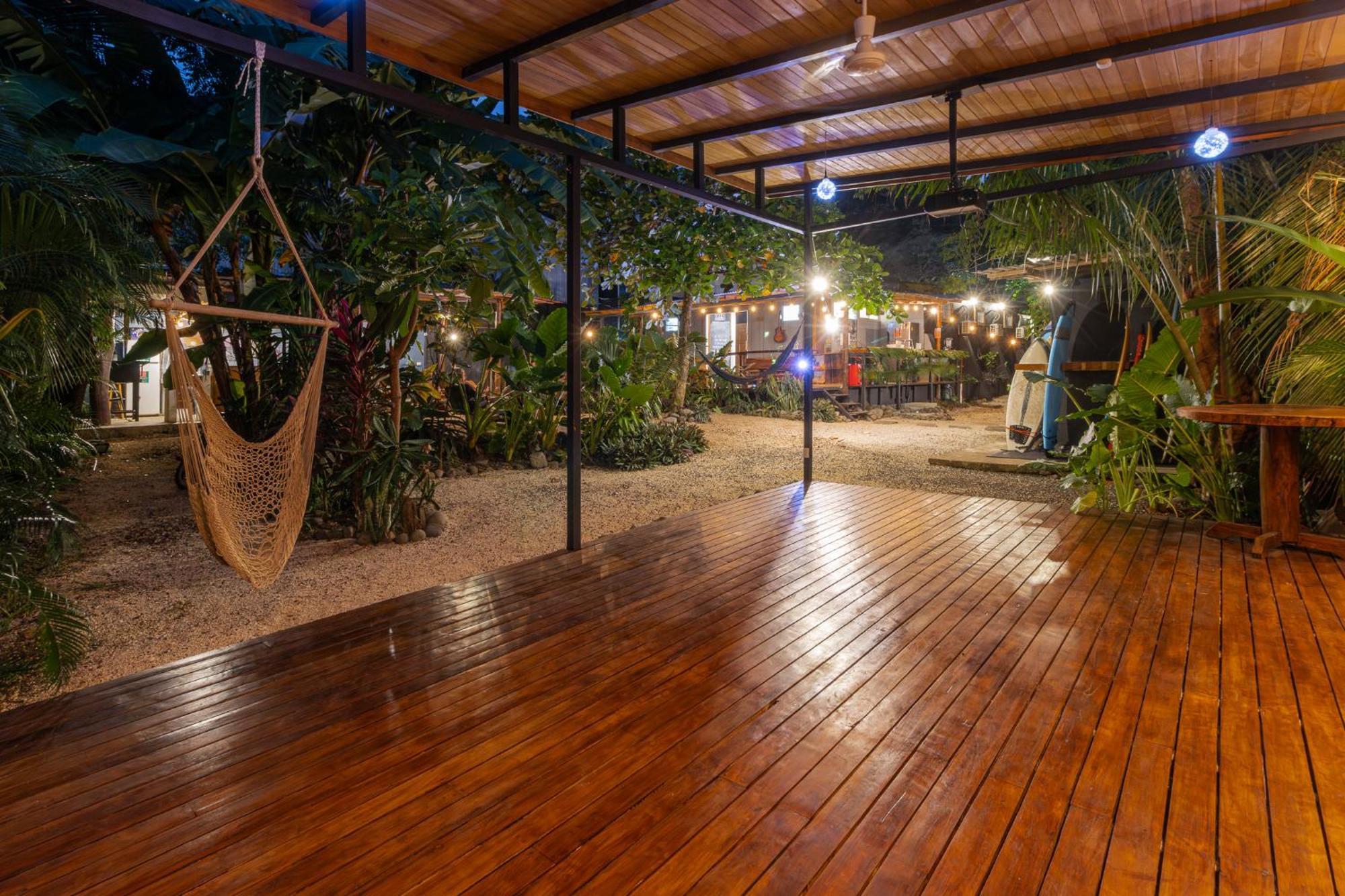 Akih Pods Hostel Playa Santa Teresa  Exterior photo