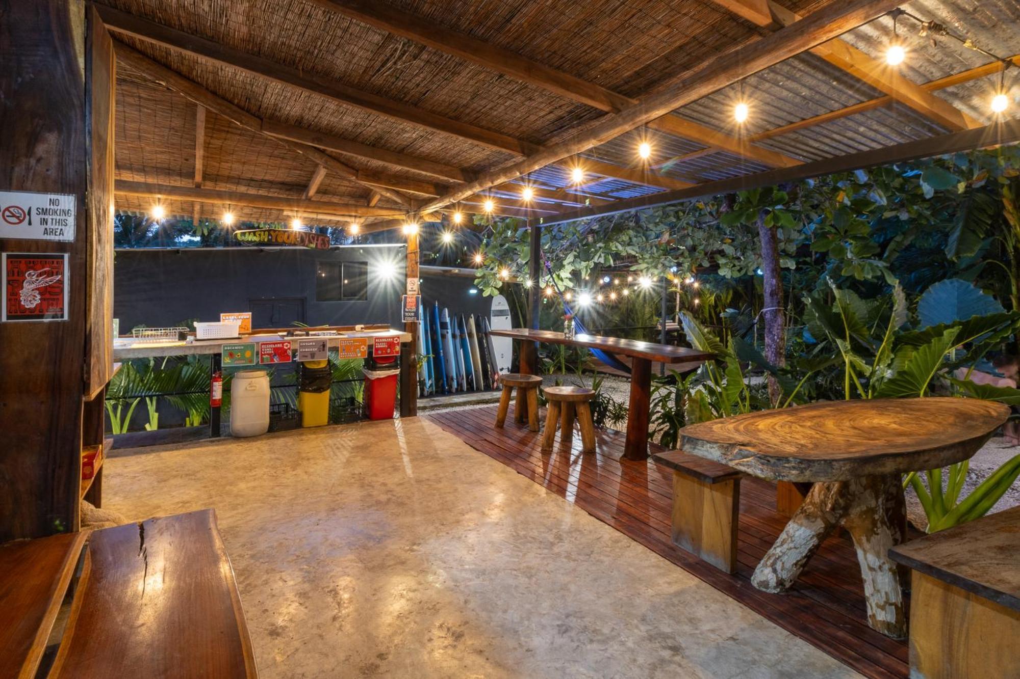Akih Pods Hostel Playa Santa Teresa  Exterior photo