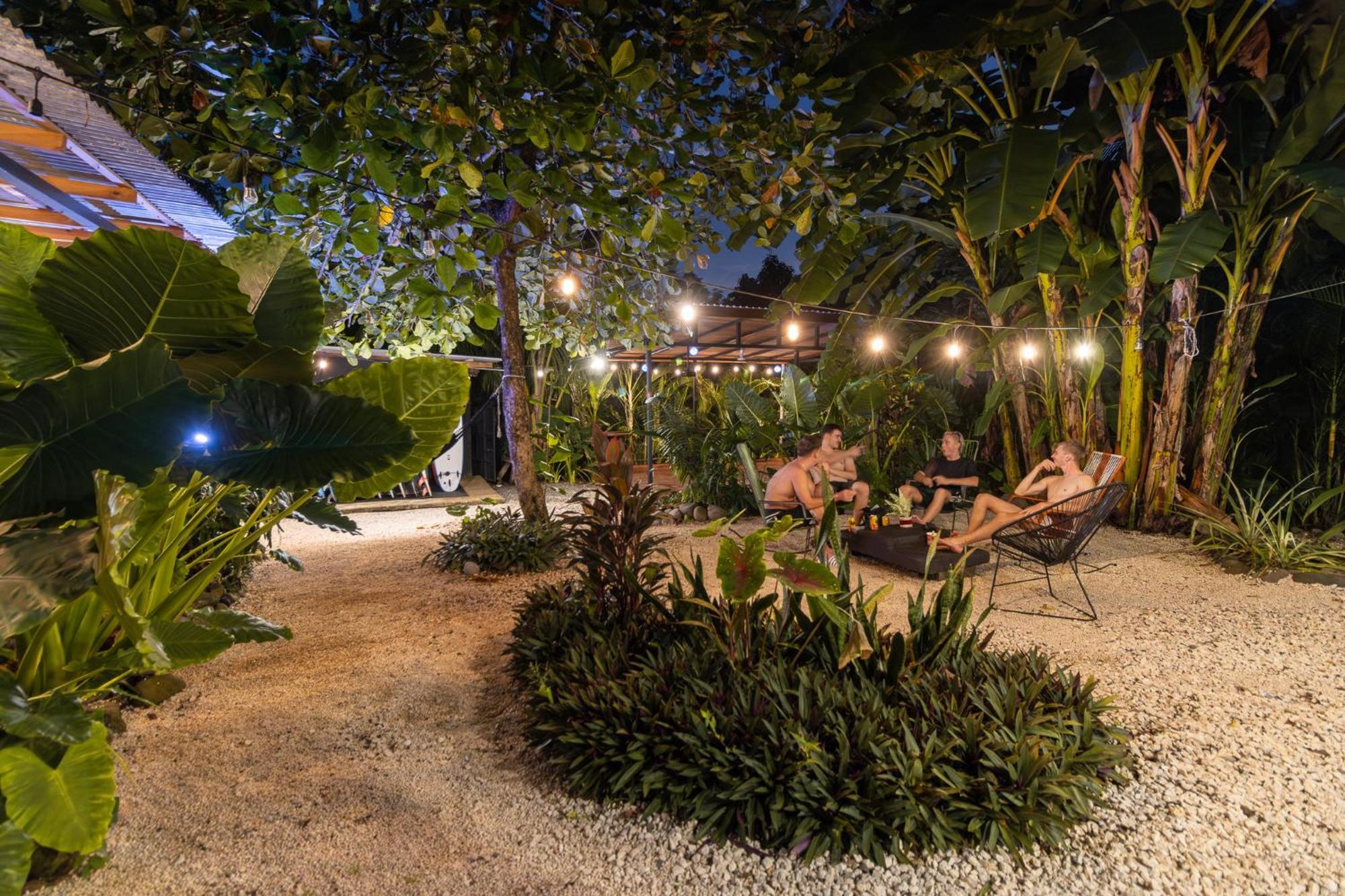 Akih Pods Hostel Playa Santa Teresa  Exterior photo